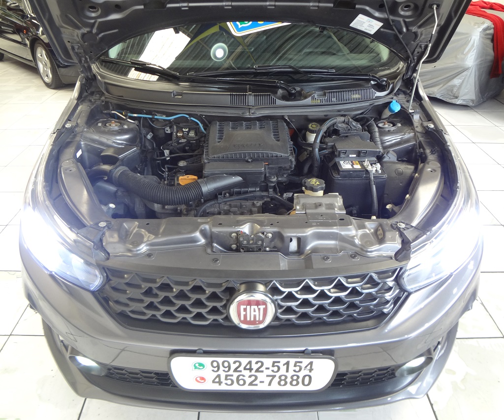 Fiat Argo Cinza
