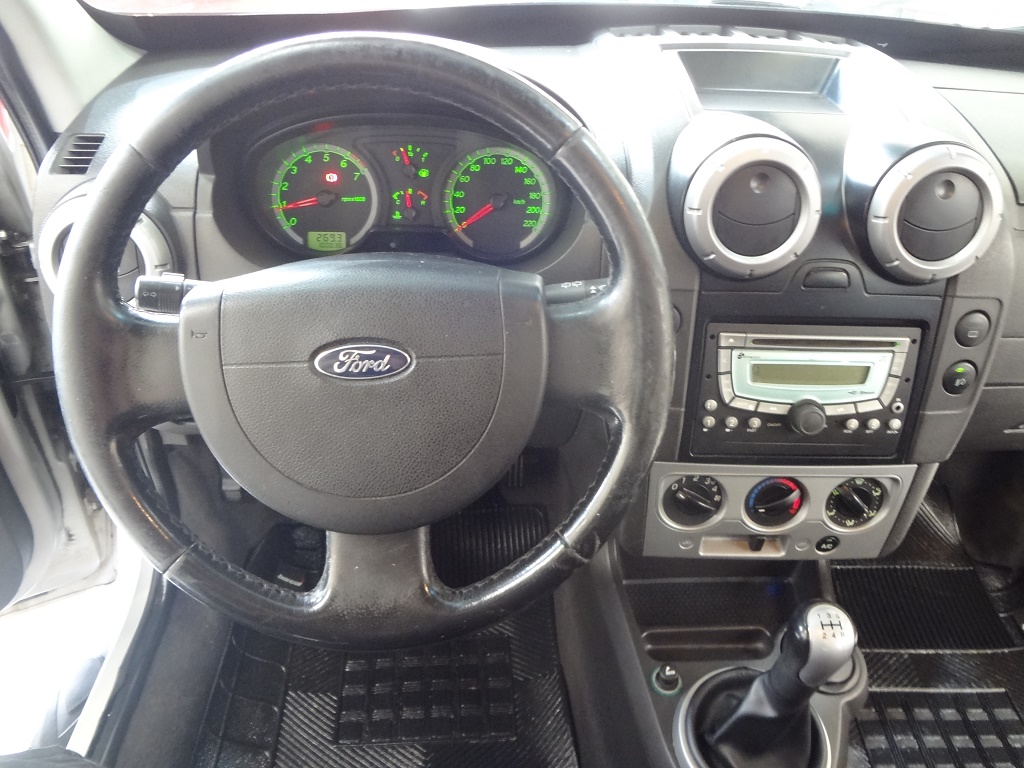 Ford EcoSport Prata
