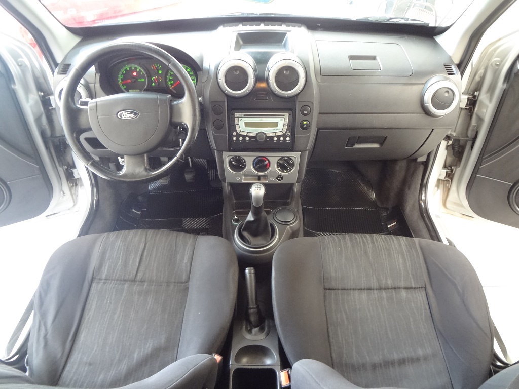 Ford EcoSport Prata