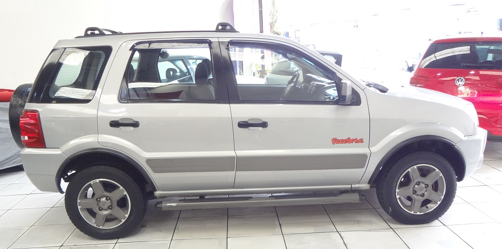 Ford EcoSport Prata