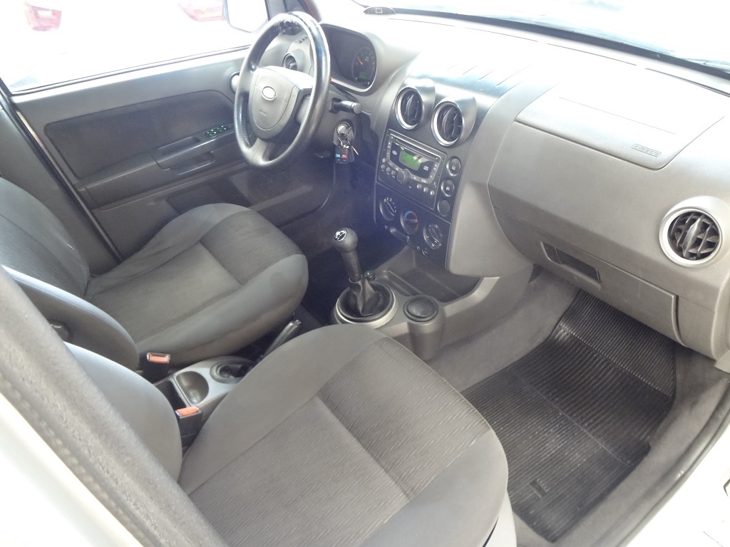 Ford EcoSport Prata