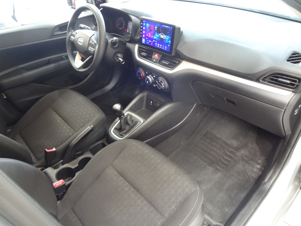 Hyundai HB20 Cinza