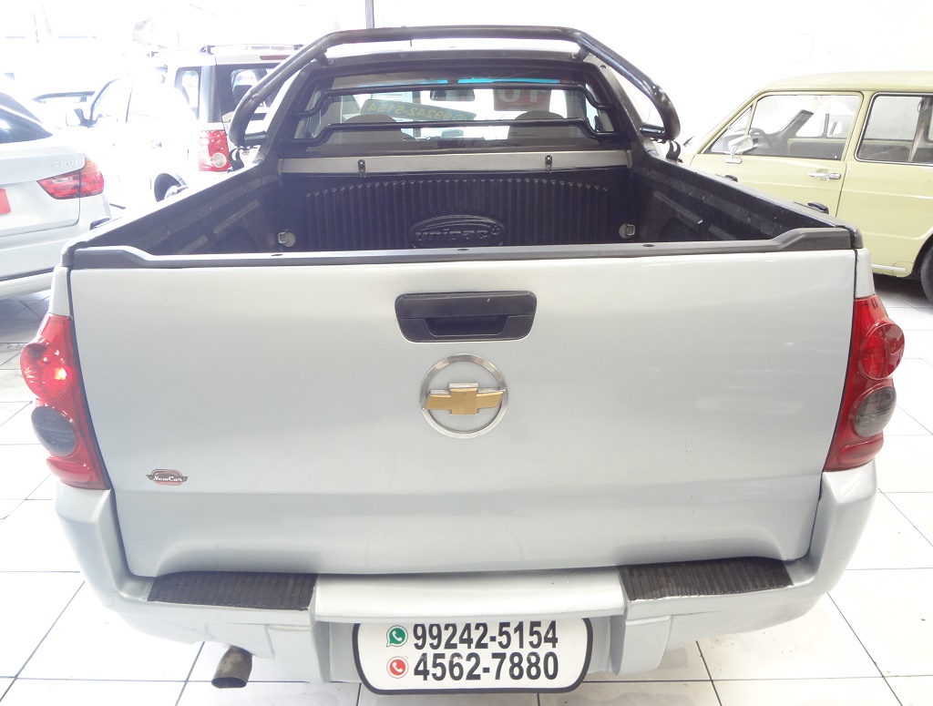 Chevrolet Montana Prata