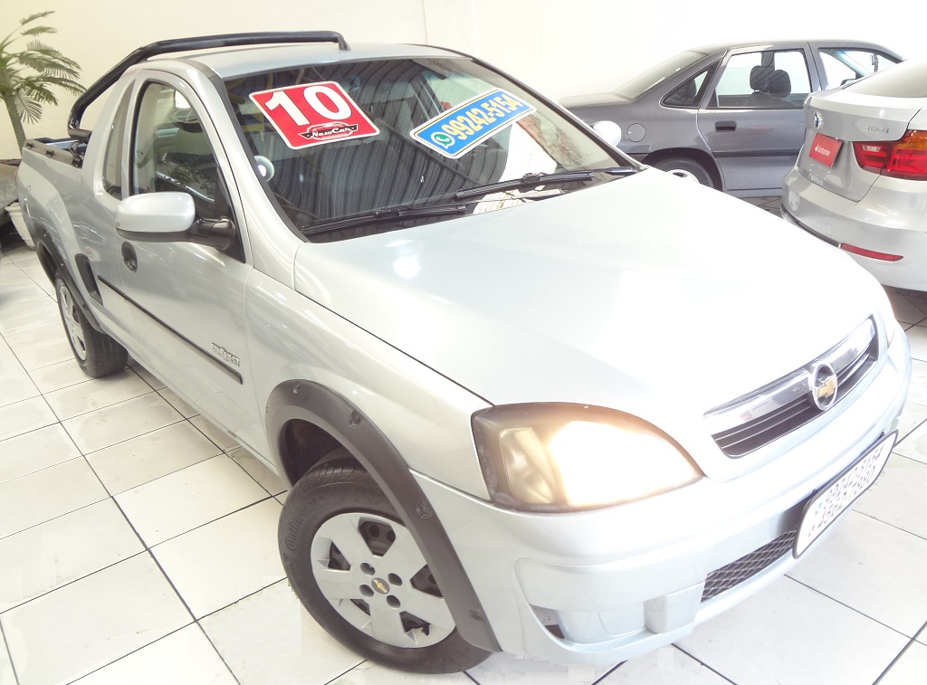 Chevrolet Montana Prata