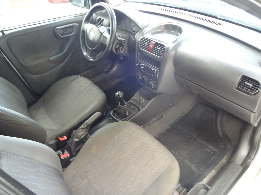 Chevrolet Montana Prata