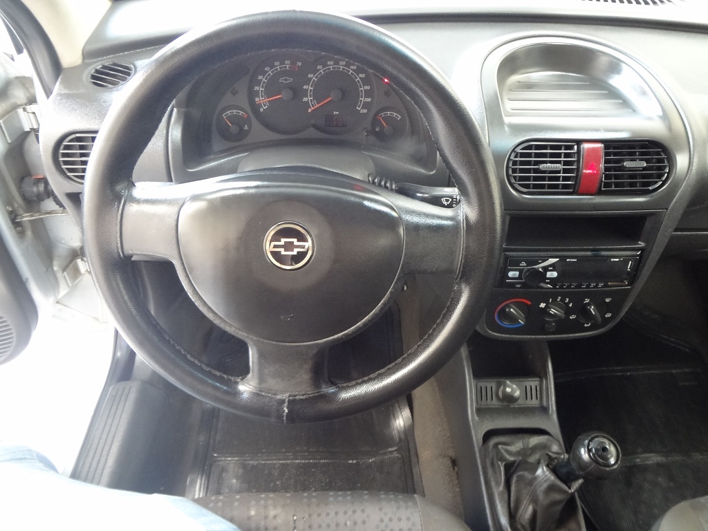 Chevrolet Montana Prata