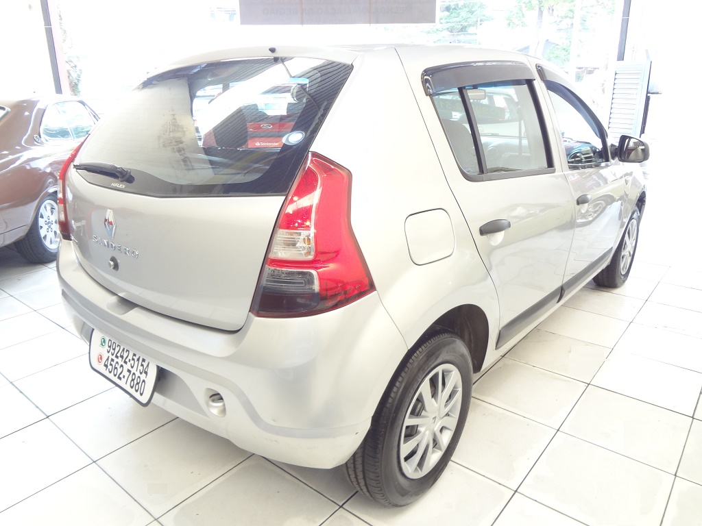 Renault Sandero Prata