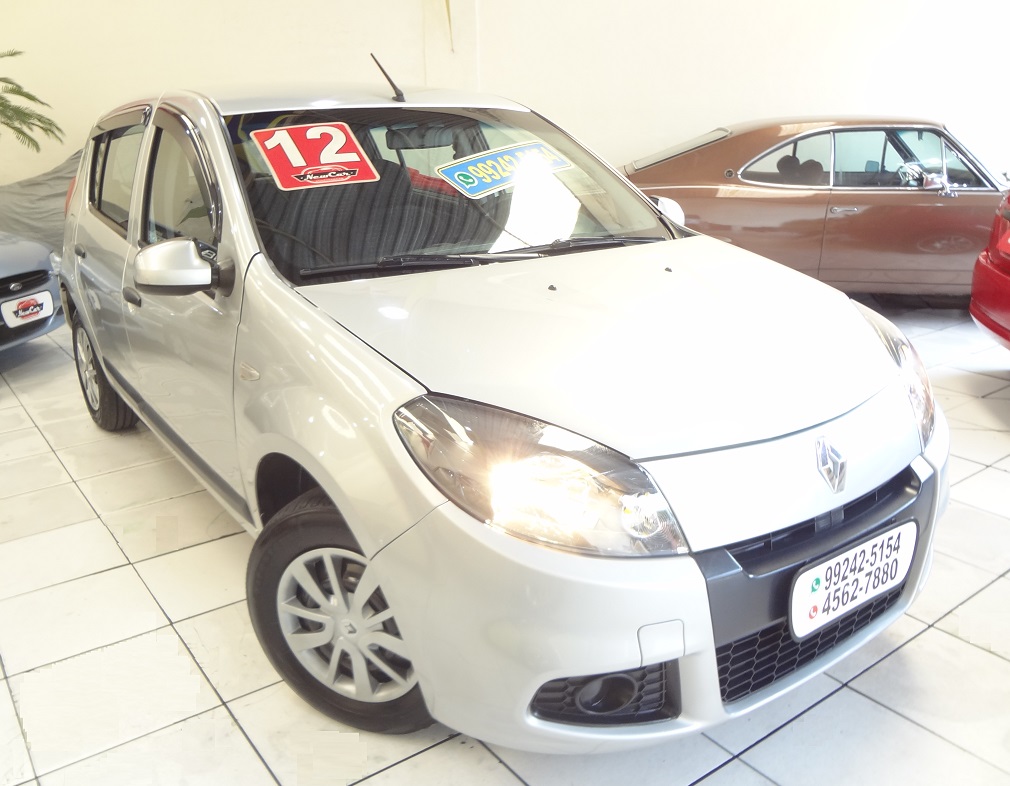 Renault Sandero Prata