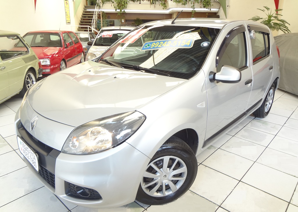 Renault Sandero Prata