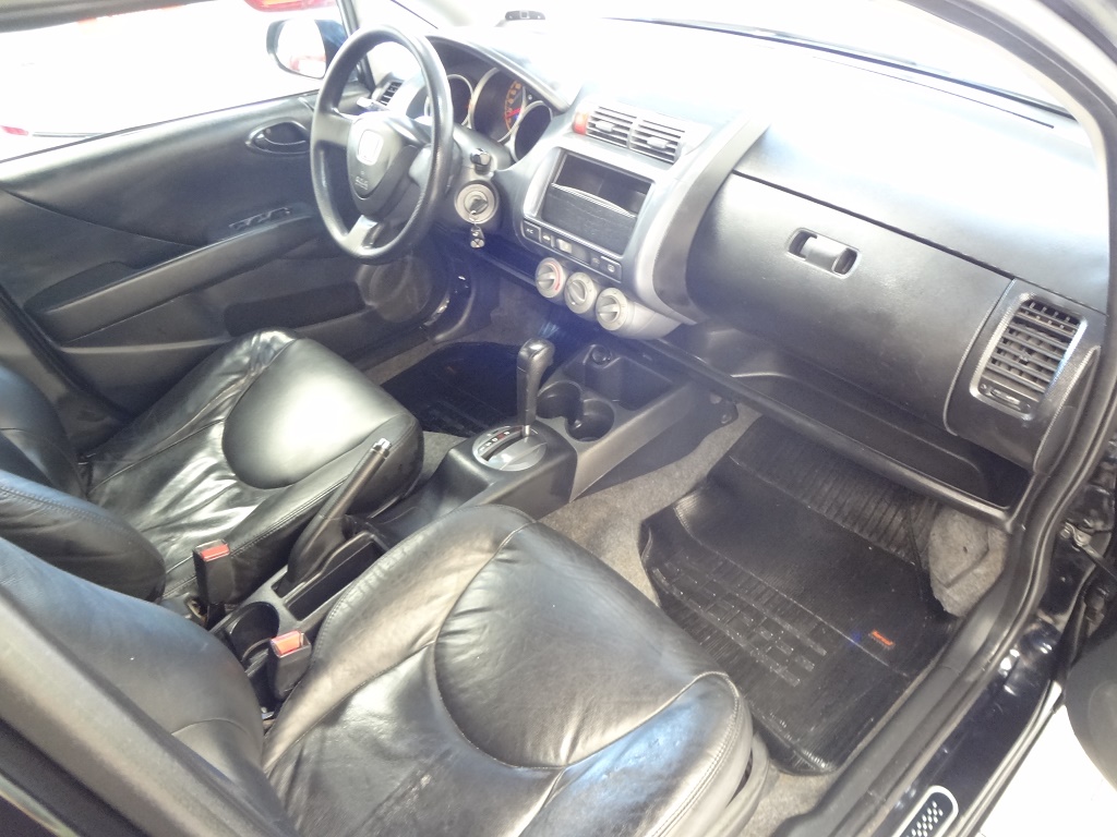 Honda Fit Preto