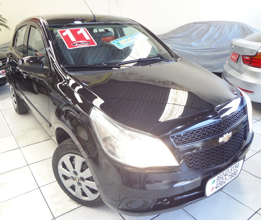 Chevrolet Agile Preto