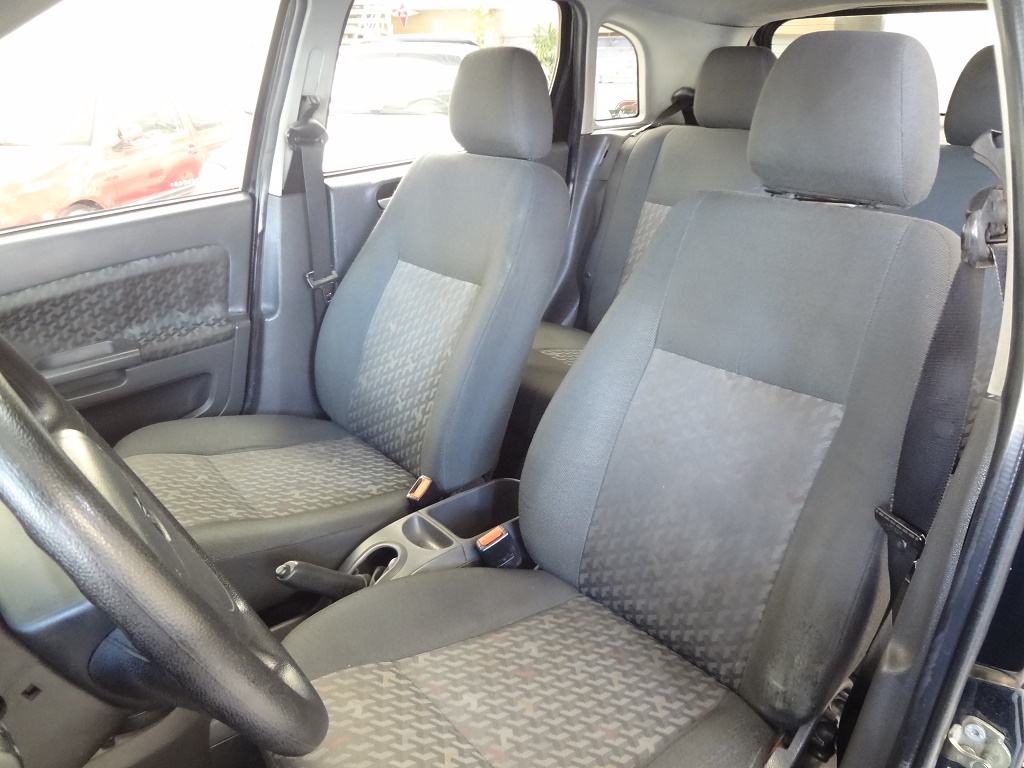 Ford Fiesta Hatch Preto