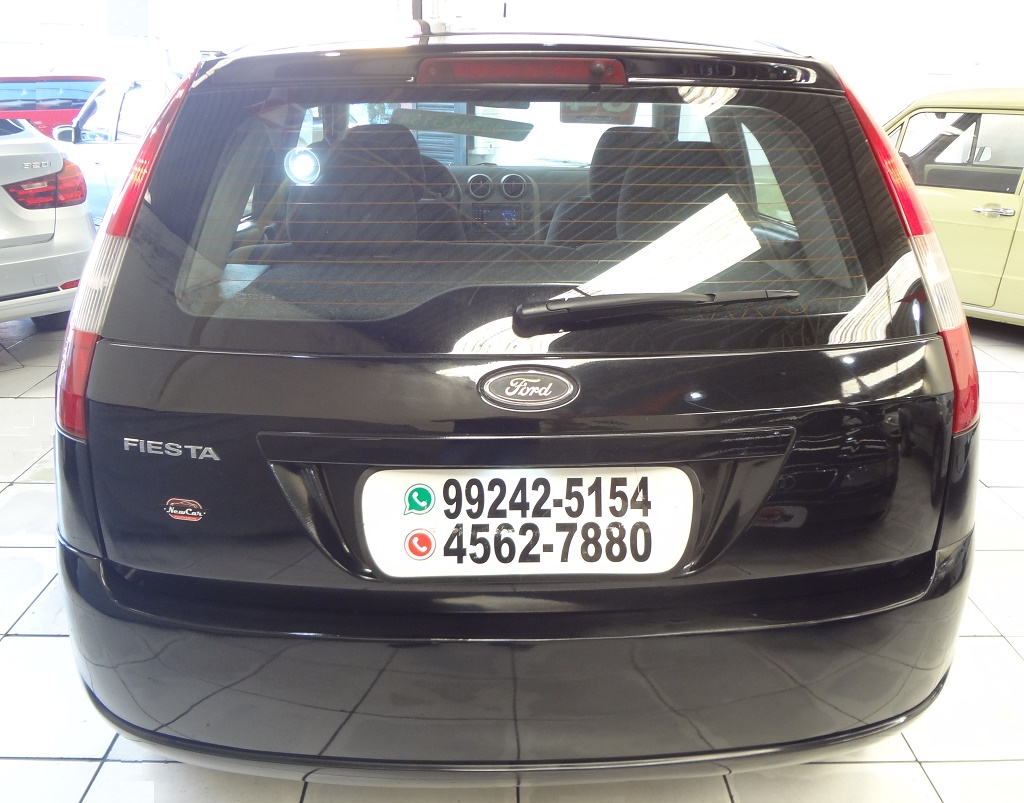 Ford Fiesta Hatch Preto