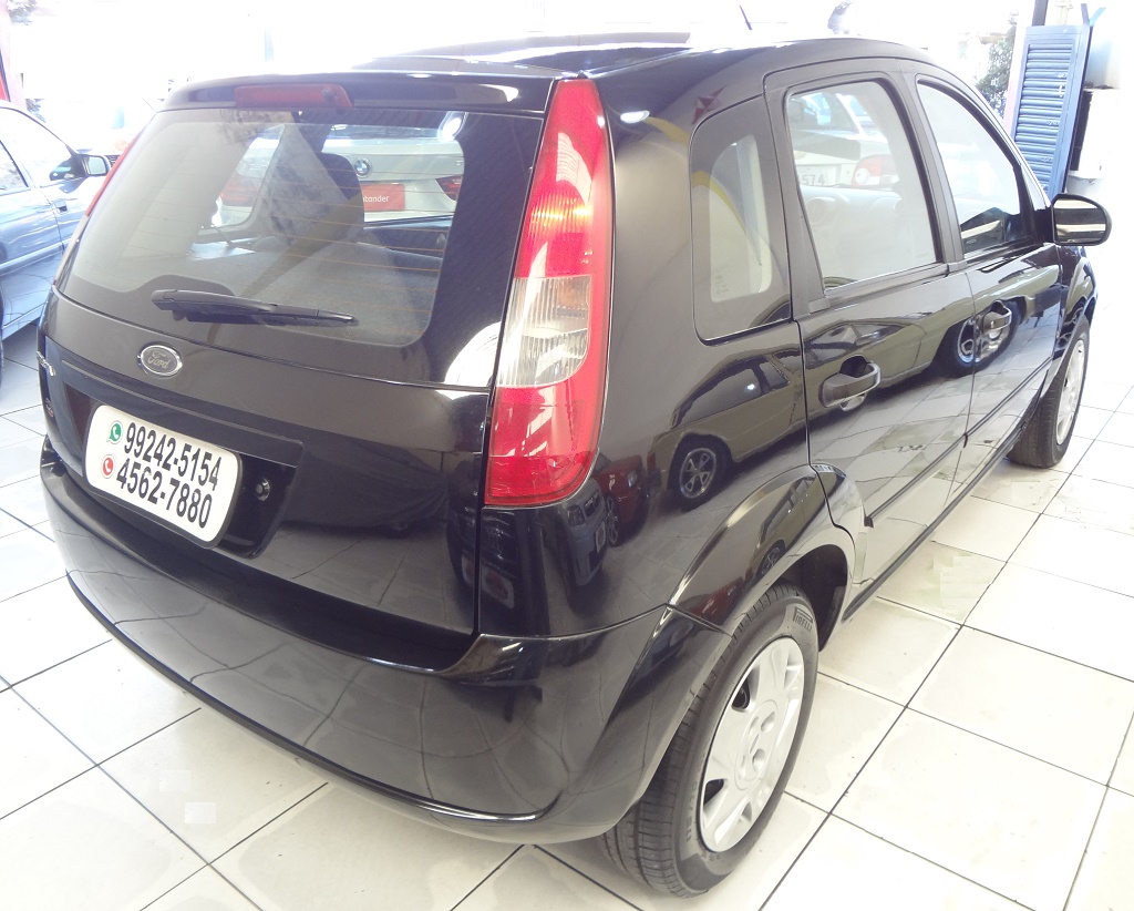 Ford Fiesta Hatch Preto