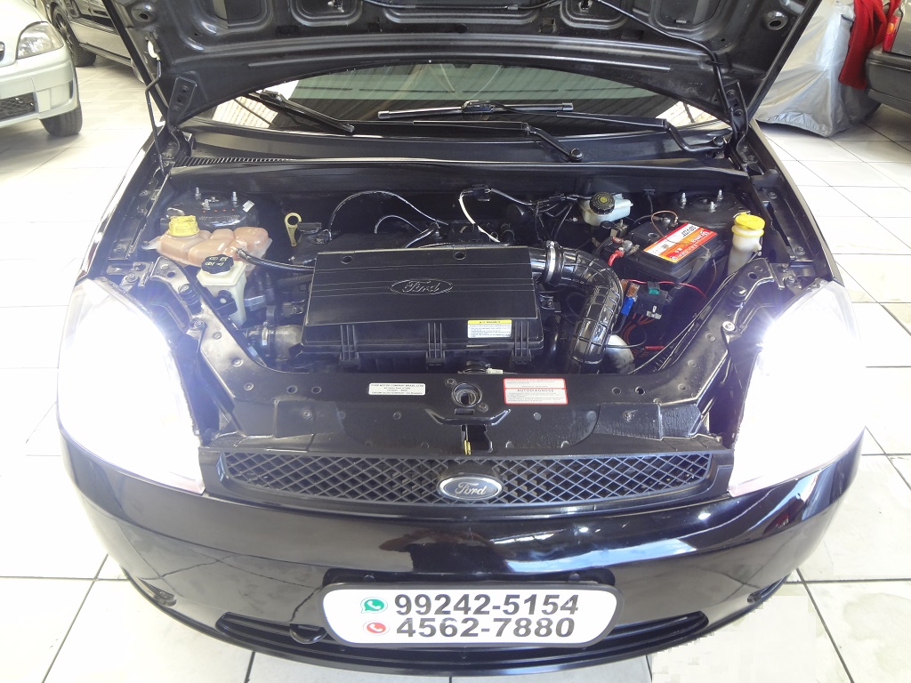 Ford Fiesta Hatch Preto