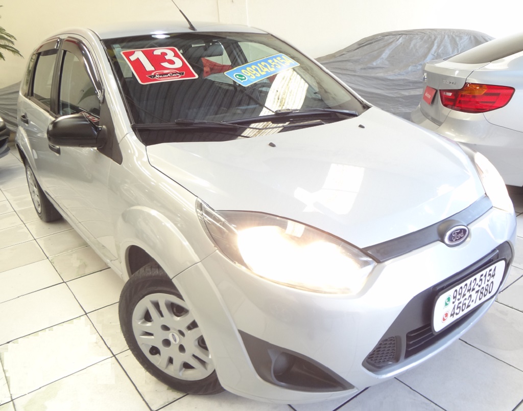 Ford Fiesta Hatch Prata