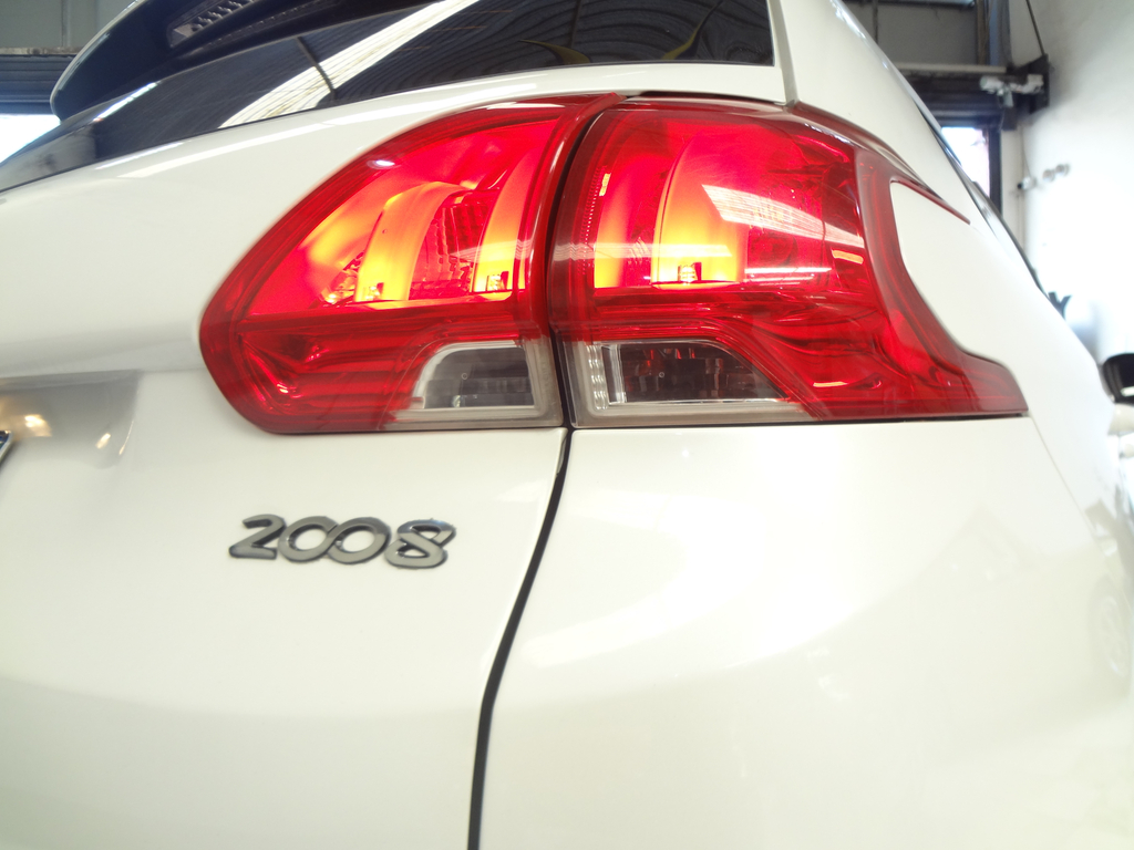 Peugeot 2008 Branco