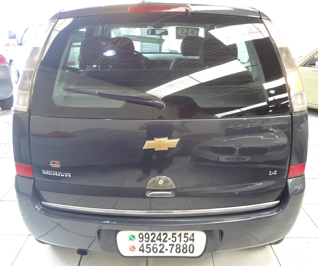 Chevrolet Meriva Cinza