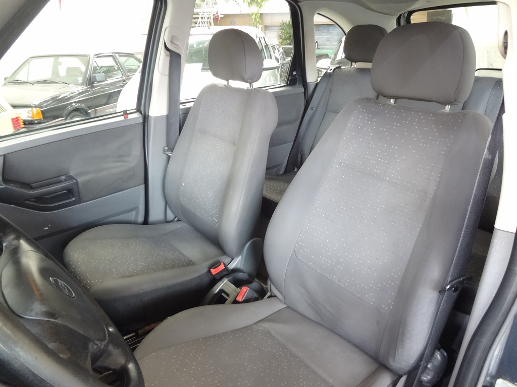 Chevrolet Meriva Cinza