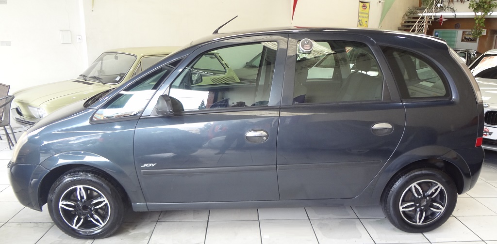 Chevrolet Meriva Cinza