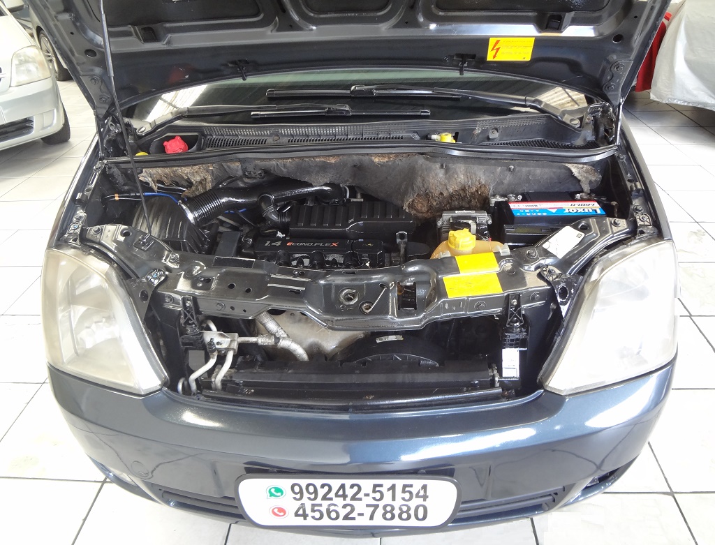 Chevrolet Meriva Cinza
