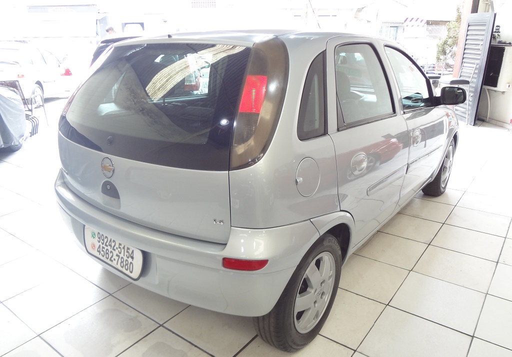 Chevrolet Corsa Prata