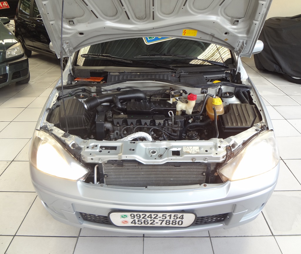Chevrolet Corsa Prata