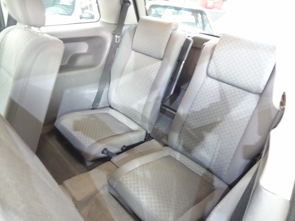 Chevrolet Zafira Cinza