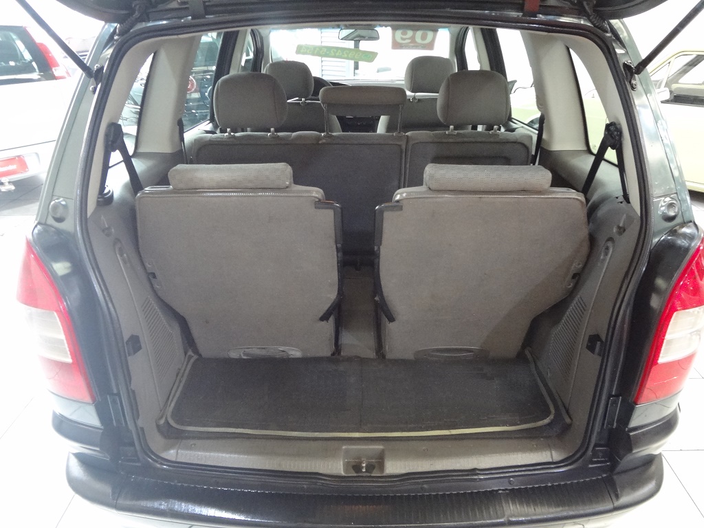 Chevrolet Zafira Cinza