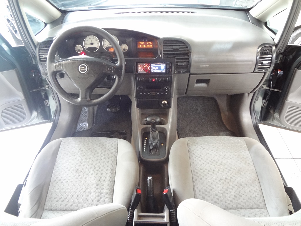 Chevrolet Zafira Cinza