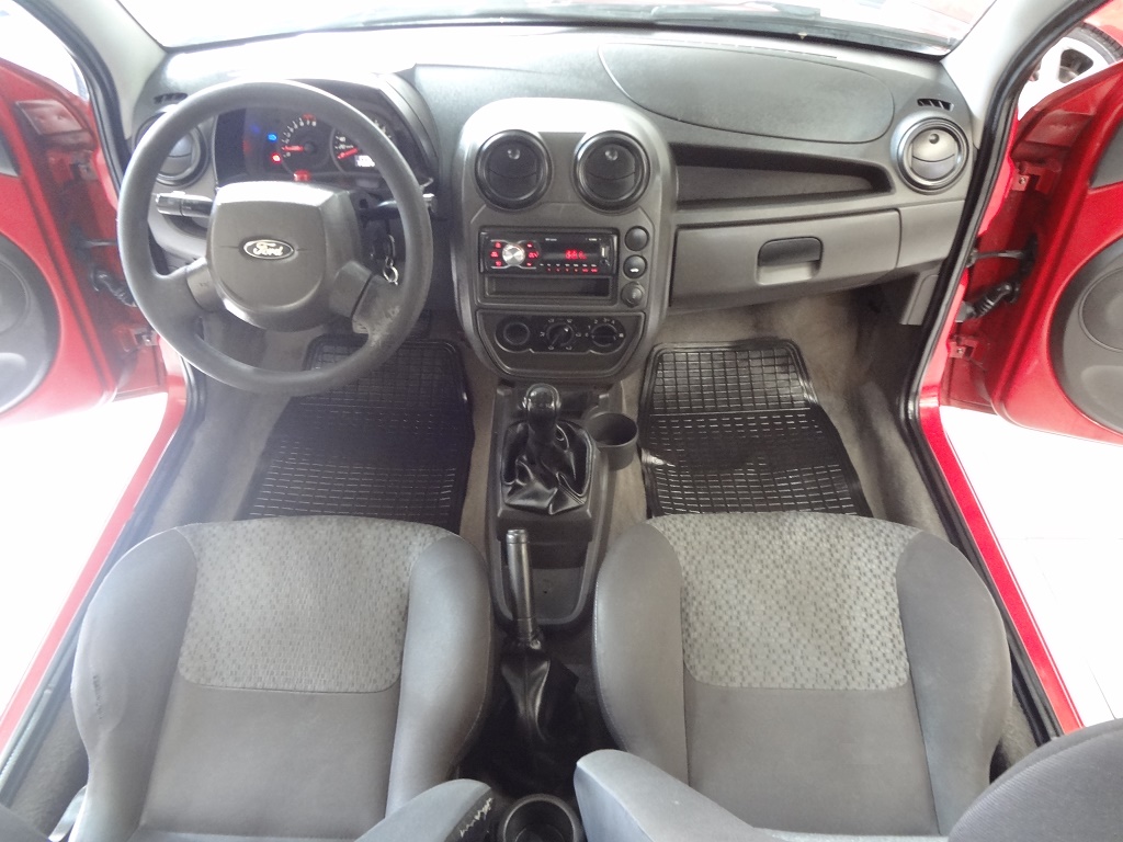 Ford Ka Vermelho