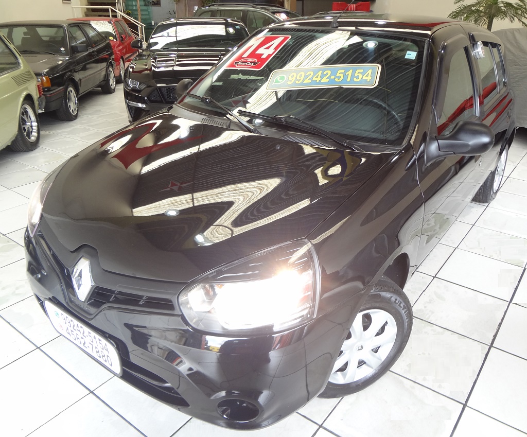 Renault Clio Preto