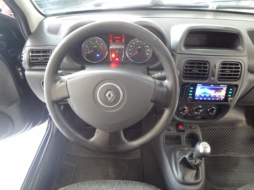 Renault Clio Preto