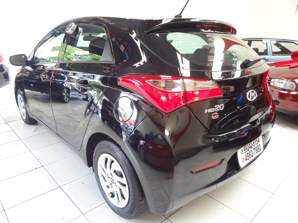 Hyundai HB20 Preto