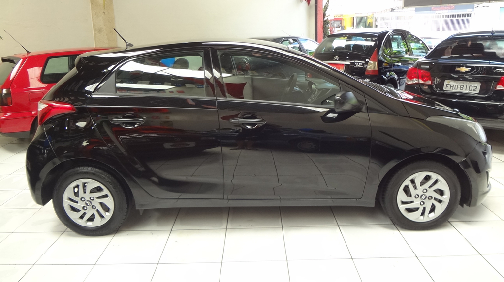 Hyundai HB20 Preto