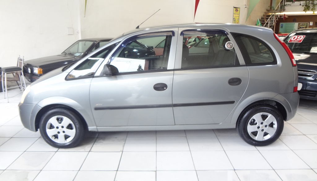 Chevrolet Meriva Cinza