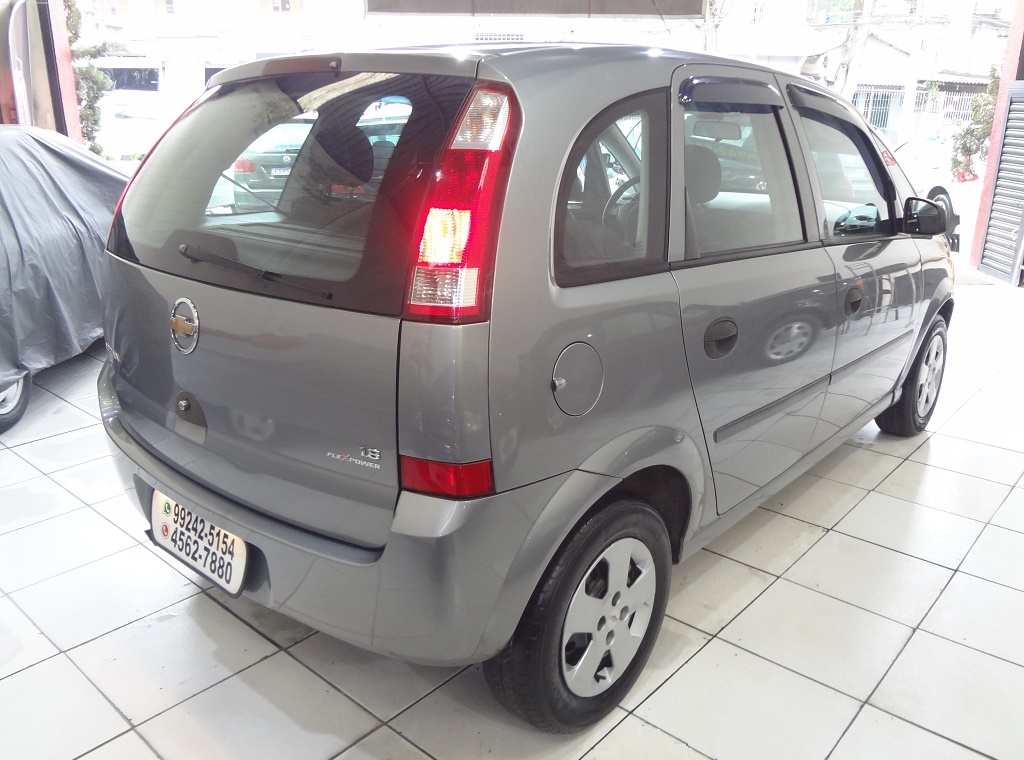 Chevrolet Meriva Cinza