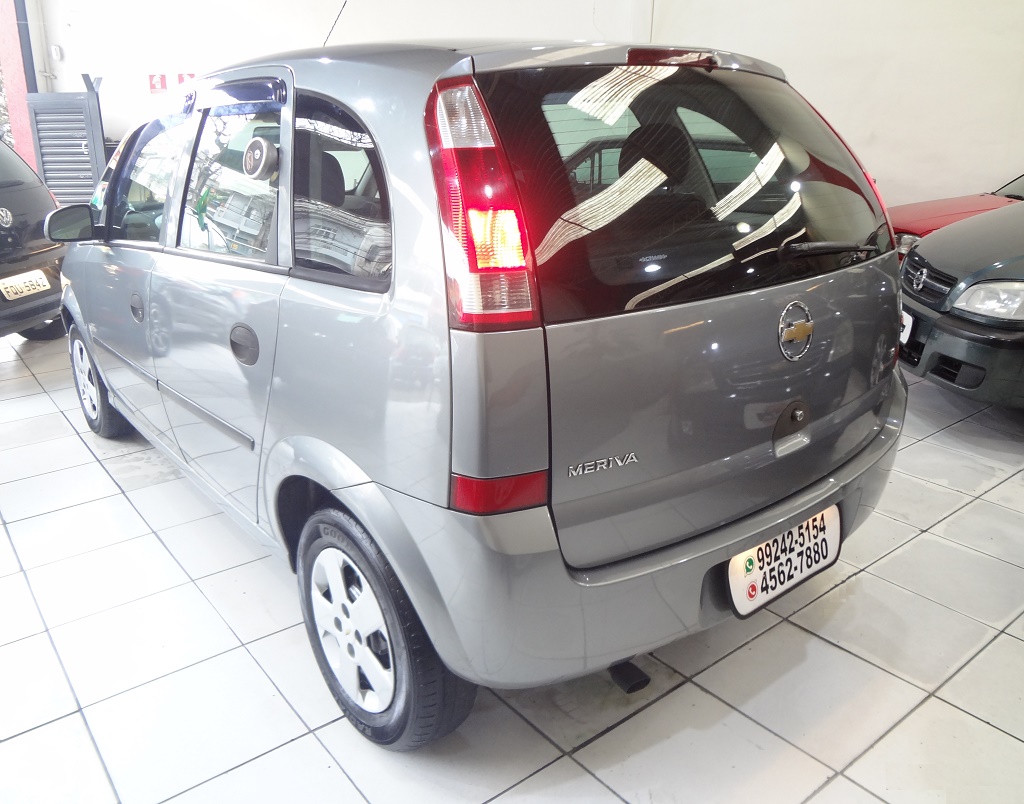 Chevrolet Meriva Cinza