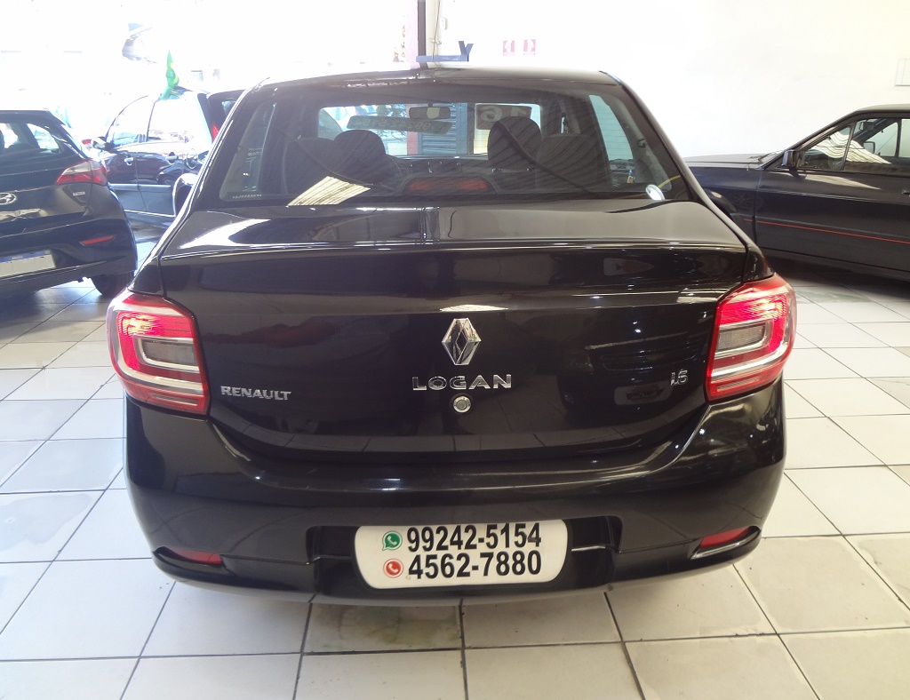 Renault Logan Preto