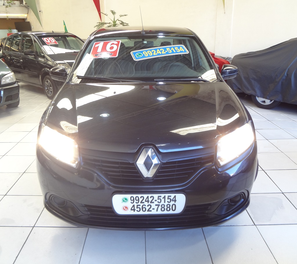 Renault Logan Preto
