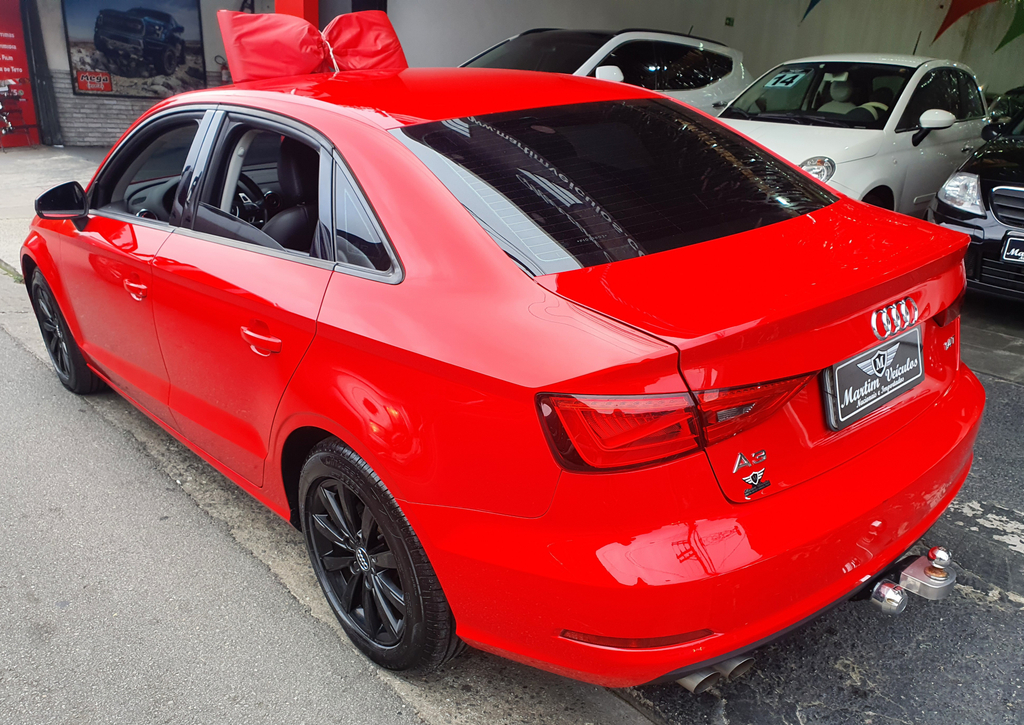 Audi A3 Sedan Vermelho