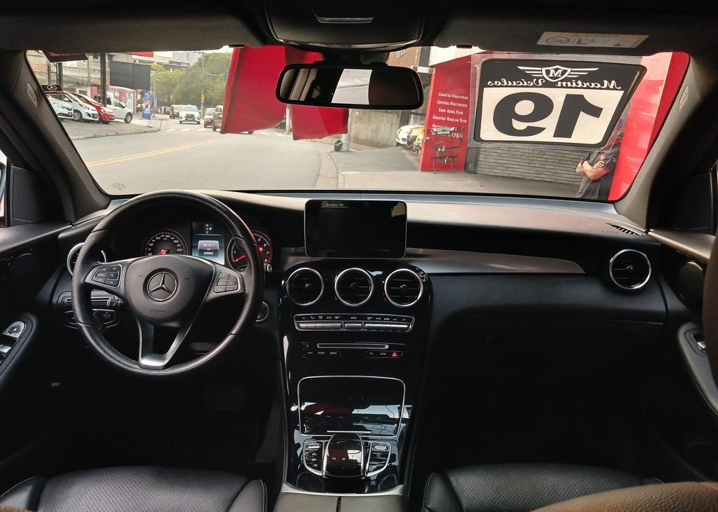Mercedes Benz GLC 250 Cinza