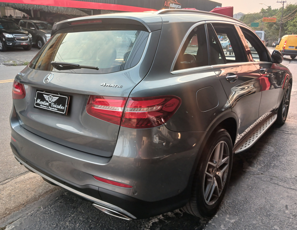 Mercedes Benz GLC 250 Cinza