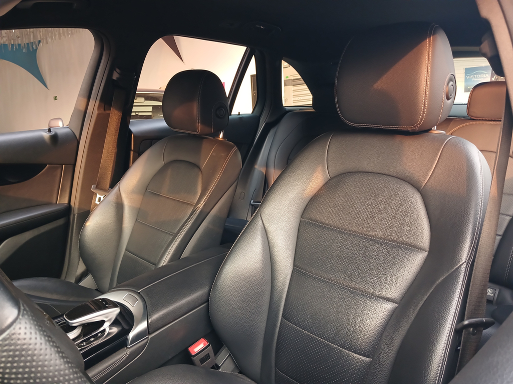Mercedes Benz GLC 250 Cinza