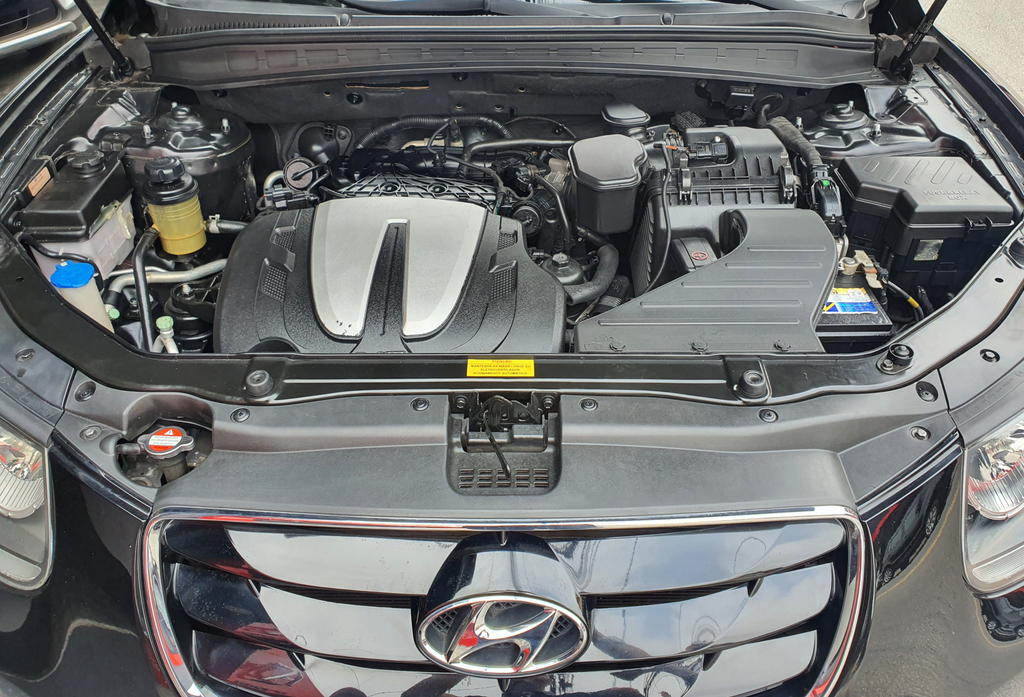 Hyundai Santa Fe Preto