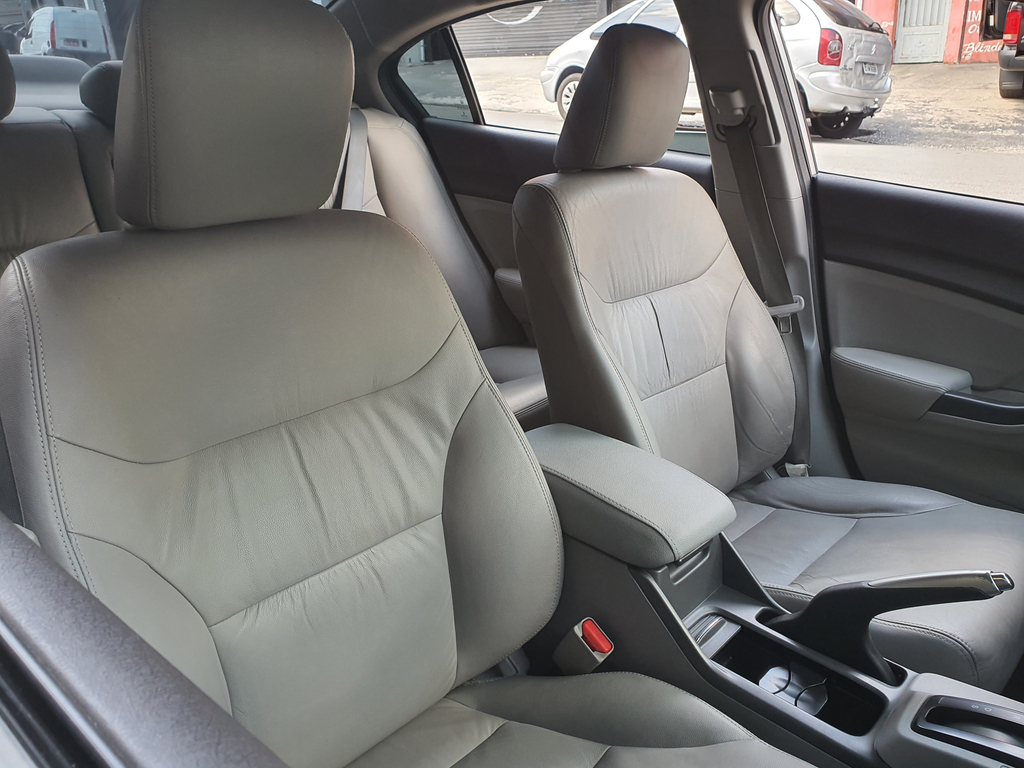 Honda Civic Cinza