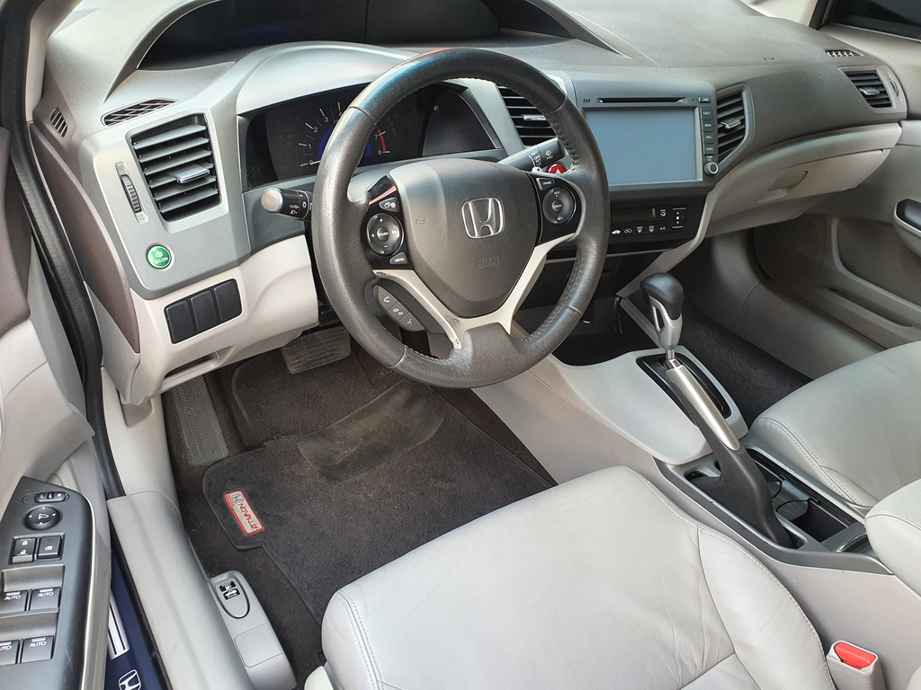 Honda Civic Cinza
