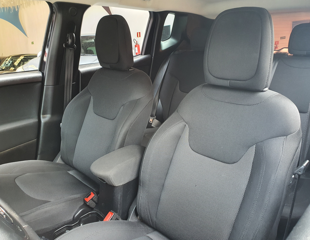 Jeep Renegade Preto