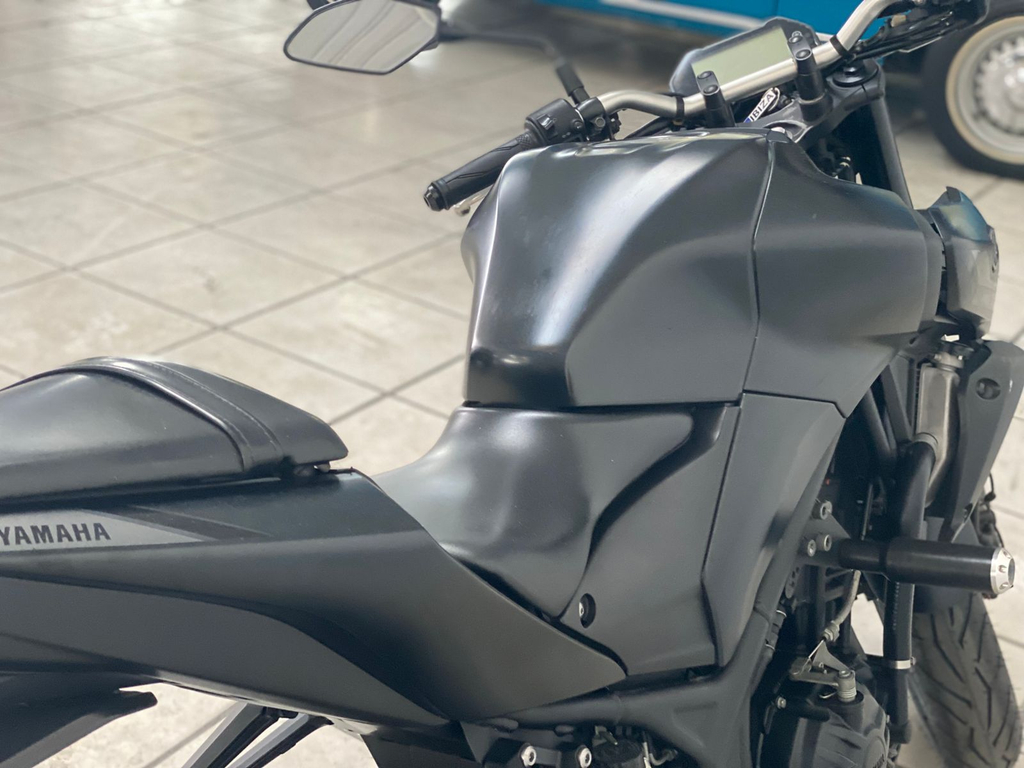Yamaha MT-03 Preto