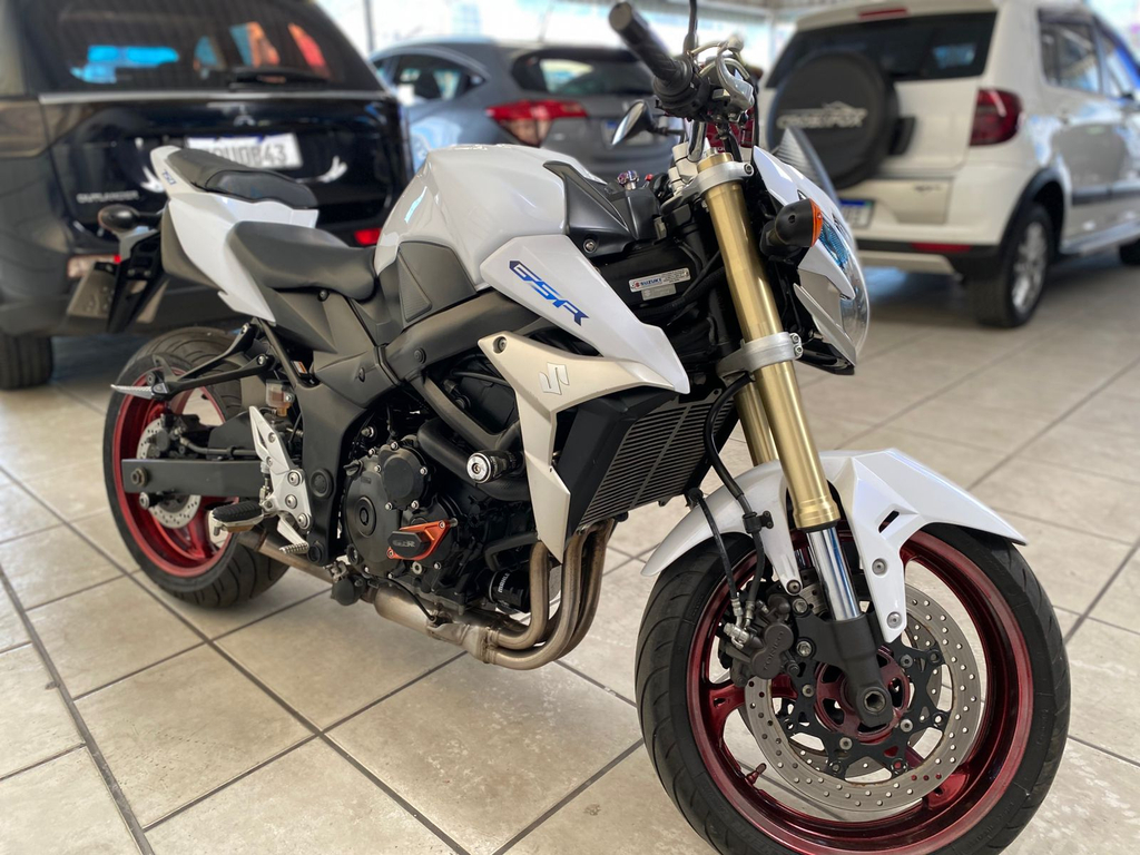 Suzuki GSR Branco